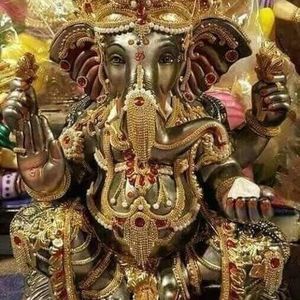 Meet your Posher, Divyesh